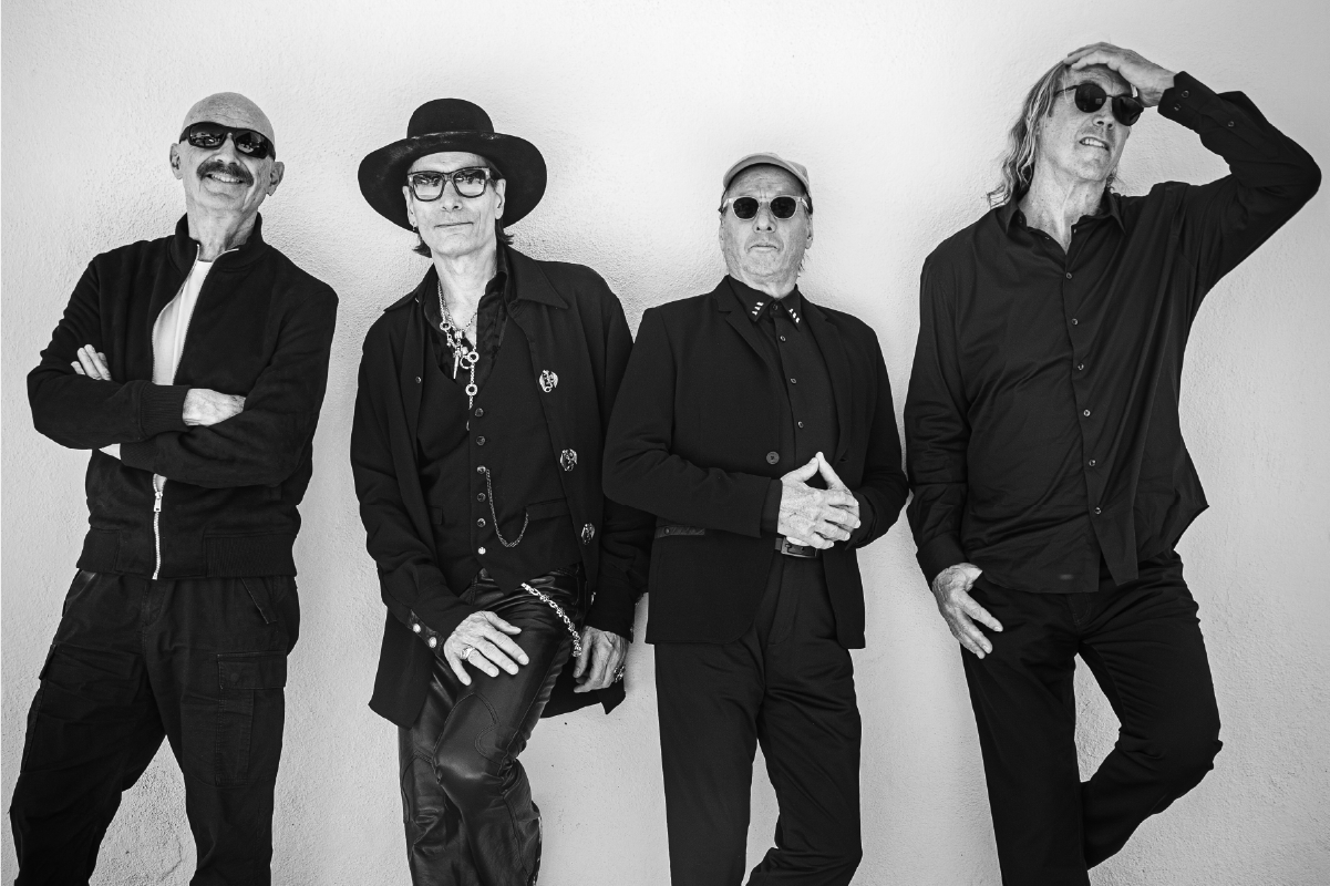 Beat - Adrian Belew - Steve Vai - Tony Levin - Danny Carey